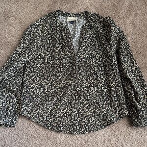 Universal Thread Black and White Patterned Blouse